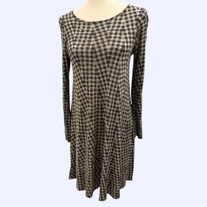 ELLE LAURI | Long Sleeve Houndstooth Pattern Dress Large